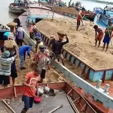 স্টোন চিপস ও বোল্ডার